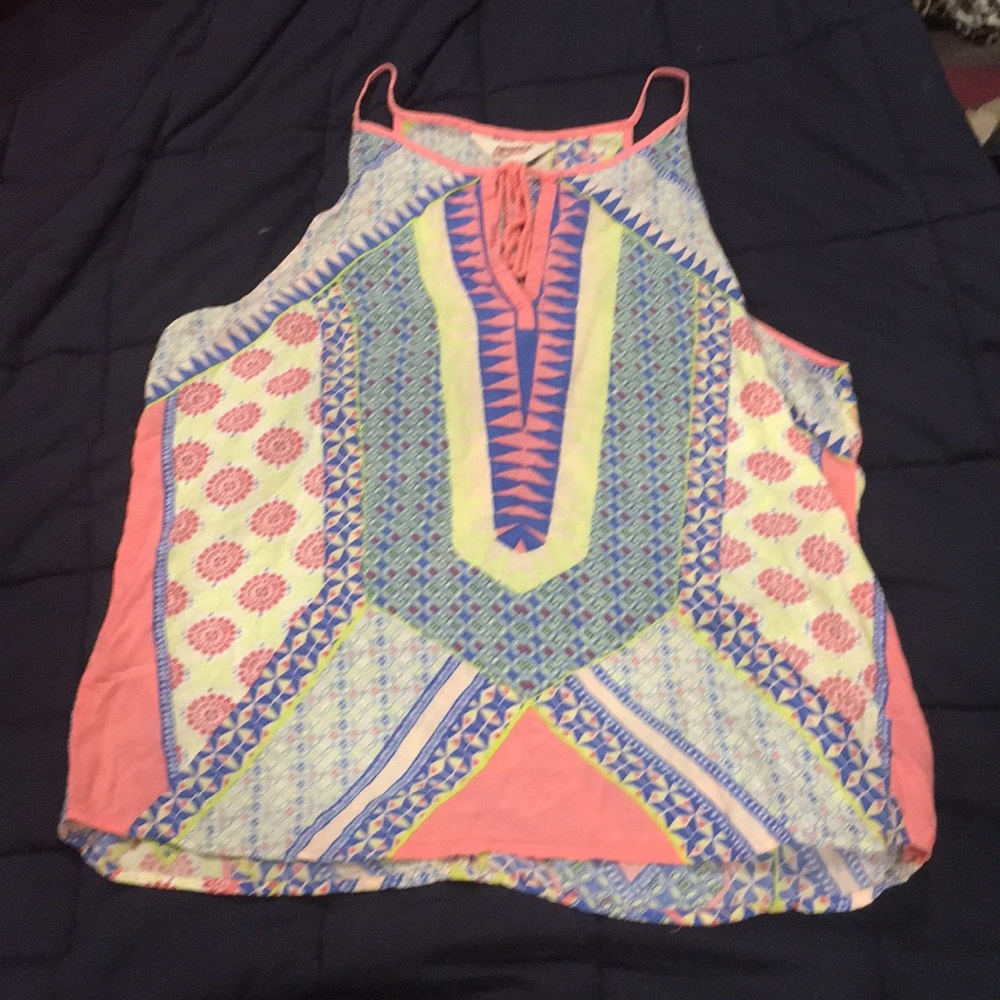 Cute sleeveless blouse!